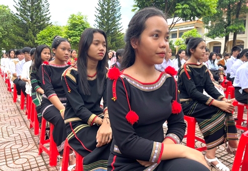 Hơn 1 000 trường học, cơ sở giáo dục tại Đắk Lắk khai giảng năm học mới