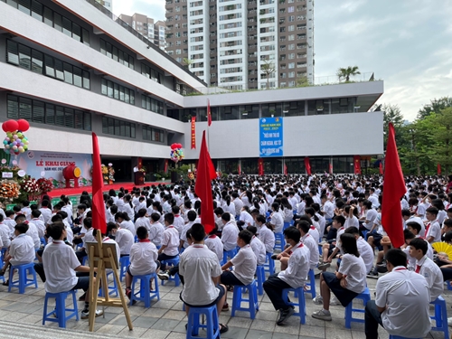 Gần 2,3 triệu học sinh Hà Nội đón chào năm học mới