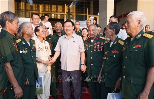Chủ tịch Quốc hội gặp mặt Hội Chiến sĩ cách mạng bị địch bắt, tù đày tỉnh Nghệ An