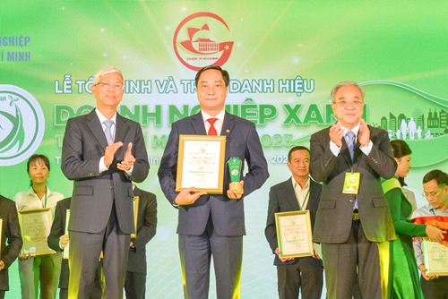 Tổng Công ty Điện lực TP Hồ Chí Minh nhận danh hiệu Doanh nghiệp xanh