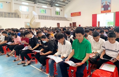 Tuyên Quang Tuyên truyền phổ biến chính sách pháp luật về BHYT cho học sinh, sinh viên