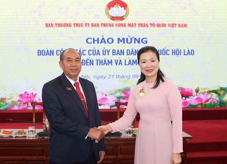 Thắt chặt mối quan hệ hữu nghị vĩ đại, đoàn kết đặc biệt Việt Nam – Lào
