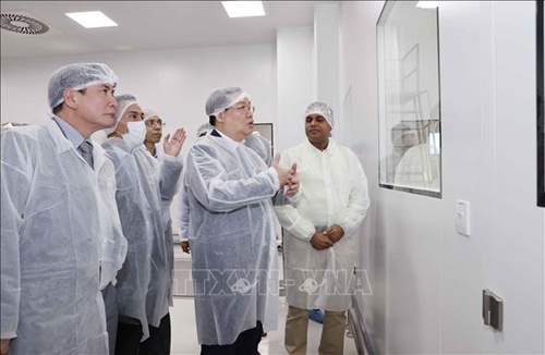Chủ tịch Quốc hội Vương Đình Huệ thăm Tập đoàn Beximco tại Bangladesh