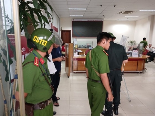 Truy bắt đối tượng cướp ngân hàng ở Tiền Giang
