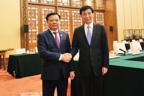 Đoàn đại biểu cấp cao TP Hà Nội chào xã giao Chủ tịch Chính hiệp Trung Quốc Vương Hộ Ninh