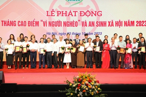 Hà Nội Hơn 50 tỷ đồng ủng hộ Tháng cao điểm “Vì người nghèo và an sinh xã hội