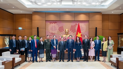 Vun đắp quan hệ Việt Nam - Lào ngày càng gắn bó, bền chặt
