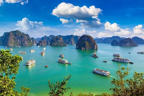 Vịnh Hạ Long là 1 trong 24 điểm du lịch lý tưởng nhất thế giới