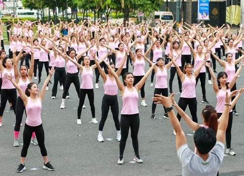 Hơn 700 phụ nữ cùng đồng diễn Aerobic ở TP Hồ Chí Minh