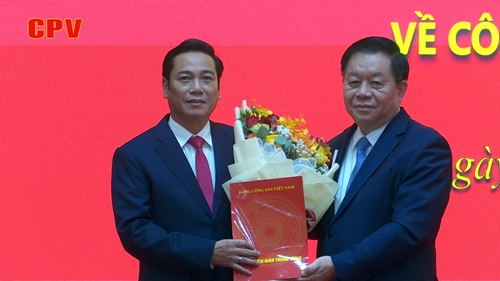 Trao Quyết định Tổng Biên tập Báo điện tử Đảng Cộng sản Việt Nam