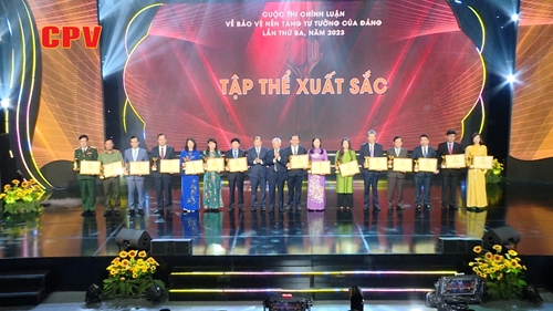 Trao giải Cuộc thi chính luận về bảo vệ nền tảng tư tưởng của Đảng lần thứ ba