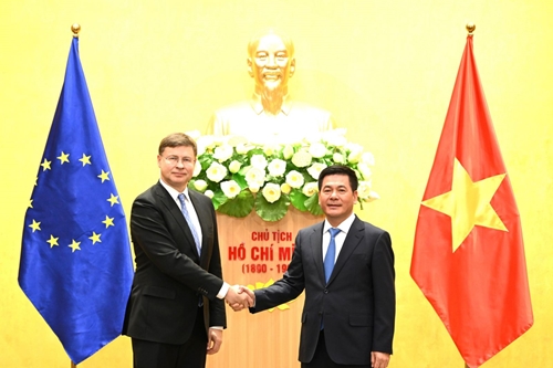 Bộ trưởng Nguyễn Hồng Diên làm việc với Phó Chủ tịch Ủy ban châu Âu – Cao ủy Thương mại EU