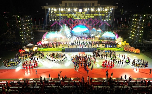Ấn tượng khai mạc Ngày hội Văn hóa các dân tộc có số dân dưới 10 000 người và Tuần Du lịch – Văn hoá Lai Châu năm 2023