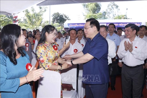 Chủ tịch Quốc hội Vương Đình Huệ dự Ngày hội Đại đoàn kết toàn dân tộc ở khu dân cư tại Đà Nẵng