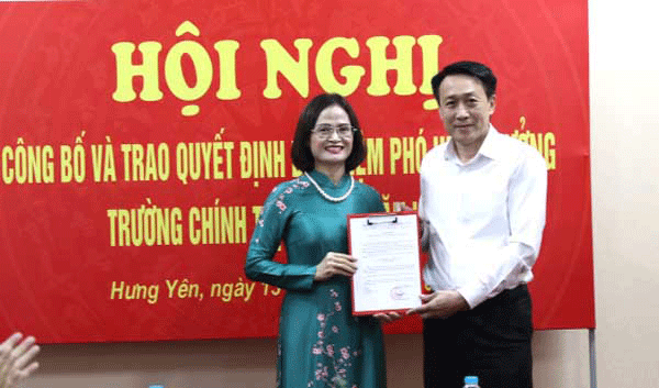 Hưng Yên Công bố quyết định bổ nhiệm Phó Hiệu trưởng Trường Chính trị Nguyễn Văn Linh