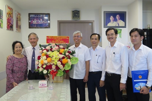 Tri ân các nhà giáo tiêu biểu có nhiều cống hiến cho sự nghiệp giáo dục TP Hồ Chí Minh