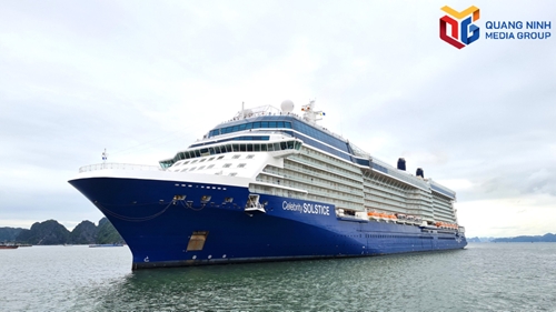Gần 3 400 du khách châu Âu, Mỹ đến Quảng Ninh bằng siêu du thuyền 5 sao