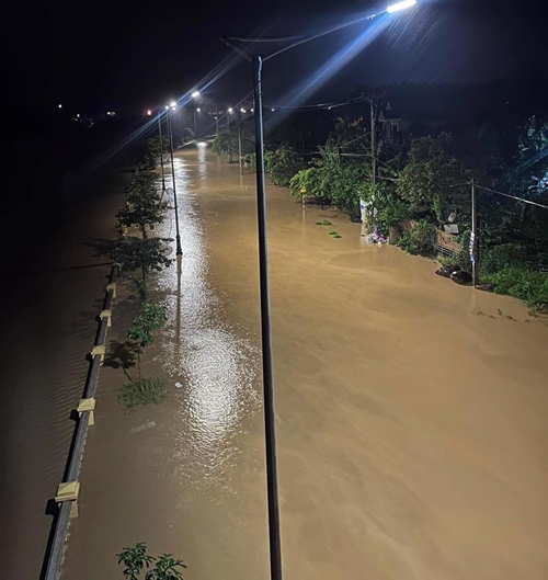 Quảng Trị Mưa lớn khiến nhiều hộ dân, ngầm tràn, đường giao thông bị ngập lụt