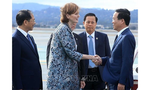 Chủ tịch nước đến San Francisco, bắt đầu chương trình dự Tuần lễ Cấp cao APEC