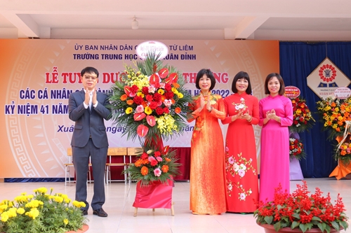 Trường THCS Xuân Đỉnh long trọng tổ chức Lễ Kỷ niệm 41 năm ngày Nhà giáo Việt Nam