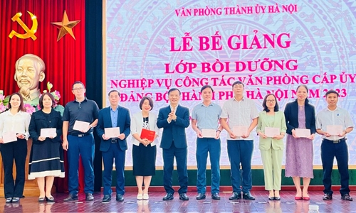 Hà Nội Gần 400 học viên hoàn thành lớp bồi dưỡng nghiệp vụ Văn phòng cấp ủy