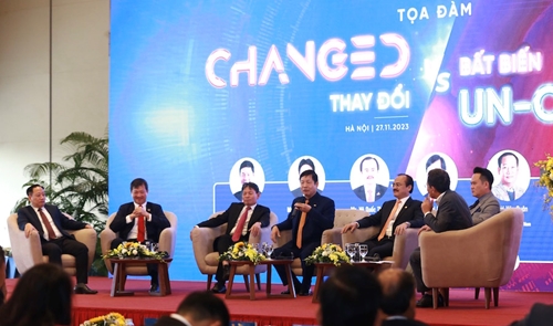 Doanh nhân trẻ Việt Nam và quốc tế cùng bàn về chủ đề “Thay đổi – Bất biến”