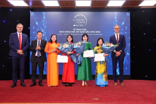 Ba nhà khoa học nữ xuất sắc được trao giải thưởng L’Oréal-UNESCO 2023