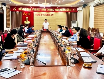 Tập thể lãnh đạo Văn phòng Tỉnh ủy Nghệ An chấp hành nghiêm các nguyên tắc, quy định của Đảng