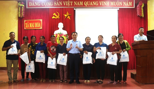 Tập huấn, tuyên truyền chính sách BHXH tự nguyện, BHYT cho cán bộ, hội viên Hội Nông dân xã Mai Hóa