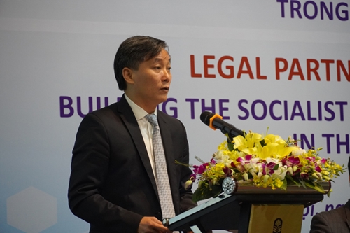 Xây dựng và hoàn thiện Nhà nước pháp quyền xã hội chủ nghĩa Việt Nam trong giai đoạn mới