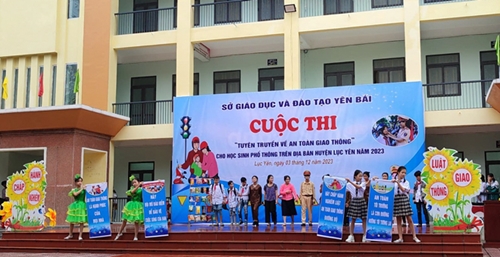 Lục Yên, Yên Bái tuyên truyền về an toàn giao thông cho học sinh phổ thông