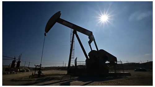 Giá dầu thế giới xuống mức thấp nhất trong gần 5 tháng