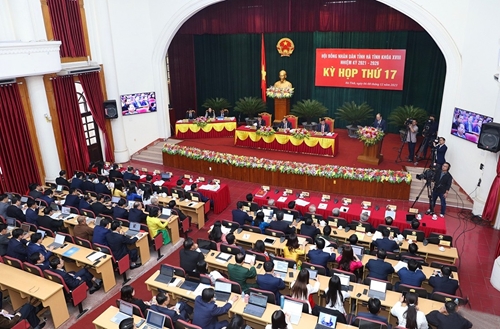 Hà Tĩnh Bí thư Tỉnh ủy, Chủ tịch HĐND tỉnh Hoàng Trung Dũng đạt 100 phiếu tín nhiệm cao