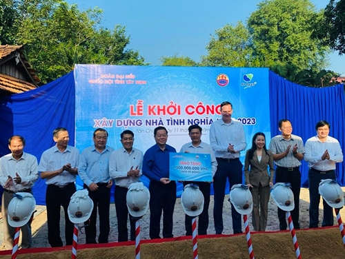 Đồng chí Nguyễn Trọng Nghĩa dự Lễ khởi công xây dựng nhà tình nghĩa tại Tây Ninh
