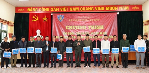 Bộ Tư lệnh CSCĐ thực hiện an sinh xã hội gần 700 triệu đồng ở Điện Biên