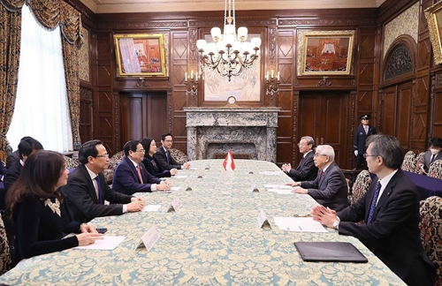 Thủ tướng Phạm Minh Chính hội kiến Chủ tịch Thượng viện, Hạ viện Nhật Bản
