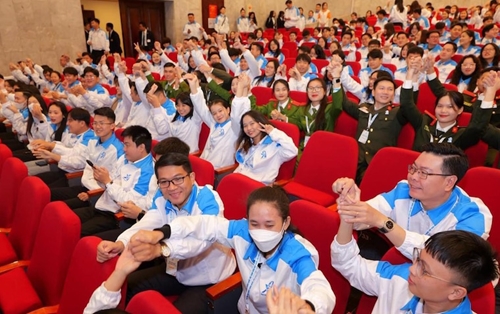 Xây dựng Hội Sinh viên Việt Nam vững mạnh toàn diện