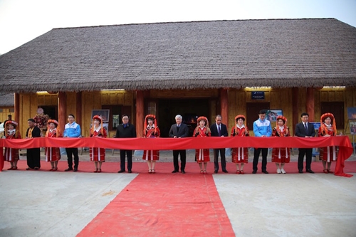 Khánh thành nhà văn hóa cộng đồng dân tộc Pà Thẻn tại Tuyên Quang