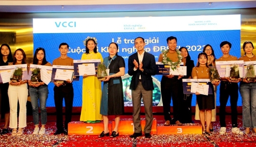 Trao giải Cuộc thi khởi nghiệp Đồng bằng sông Cửu Long 2023