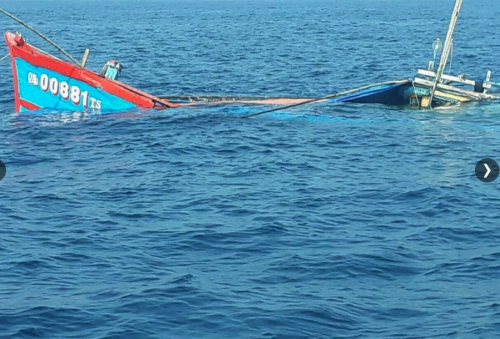 Chìm tàu, 5 người mất tích ở vùng biển Khánh Hoà