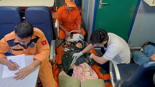 Cấp cứu kịp thời 02 bệnh nhân tại xã đảo Cù Lao Chàm