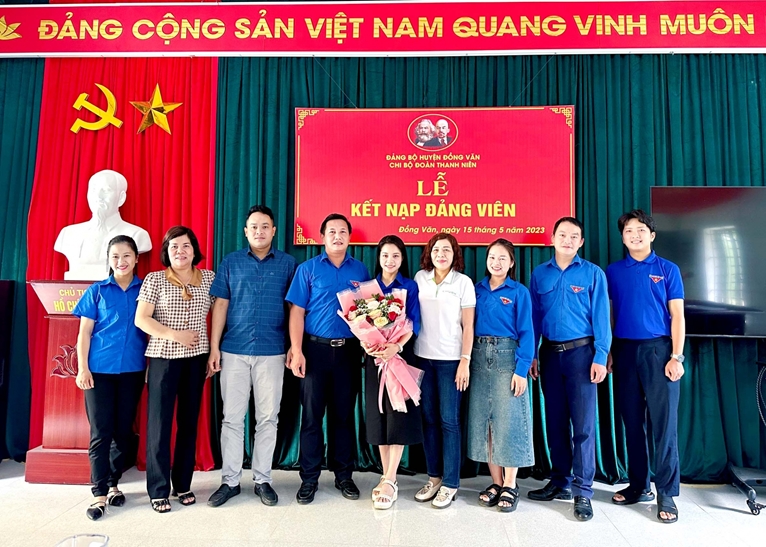 Phát triển đảng viên gắn với xây dựng đội ngũ cán bộ là người DTTS ở huyện Đồng Văn