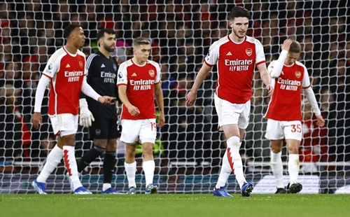Vòng 19 giải bóng đá Ngoại hạng Anh Arsenal mất ngôi đầu bảng