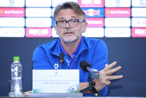 HLV Troussier đặt mục tiêu vượt qua vòng bảng Asian Cup 2023