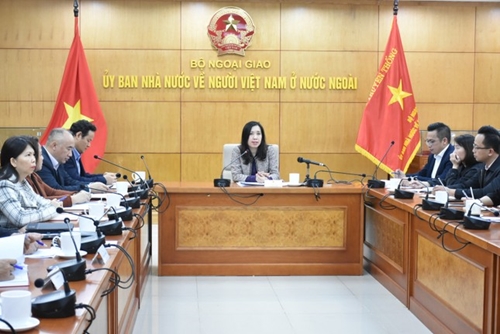 Tiếp tục triển khai mạnh mẽ, toàn diện công tác người Việt Nam ở nước ngoài