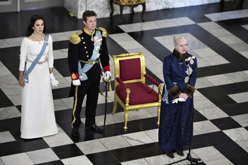Nữ hoàng giữ ngai lâu nhất Đan Mạch thoái vị