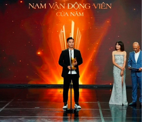 Phạm Quang Huy, Trần Thị Thanh Thúy giành Cúp Chiến thắng 2023