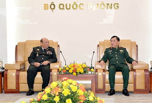 Tiếp tục vun đắp quan hệ hợp tác quốc phòng Việt Nam – Campuchia