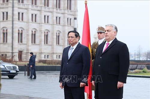 Trang trọng Lễ đón Thủ tướng Phạm Minh Chính thăm chính thức Hungary