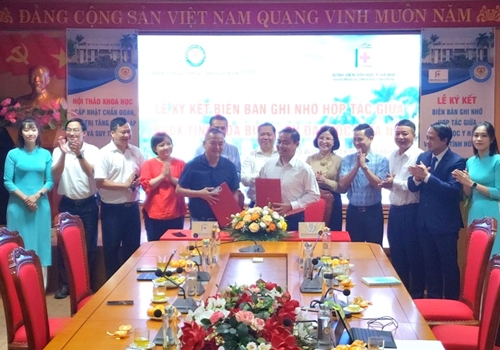 Ký kết biên bản hợp tác giữa Bệnh viện Đa khoa tỉnh Hoà Bình và Bệnh viện Đại học Y Hà Nội